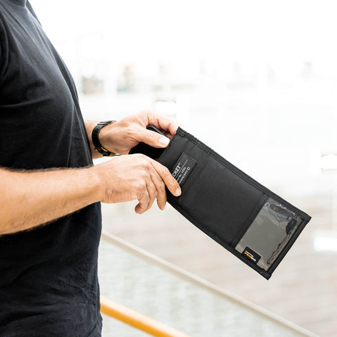 JACKET Pro Faraday CORDURA® Vertical Phone Bag – Magnetic Closure (4.5″ x 8″)